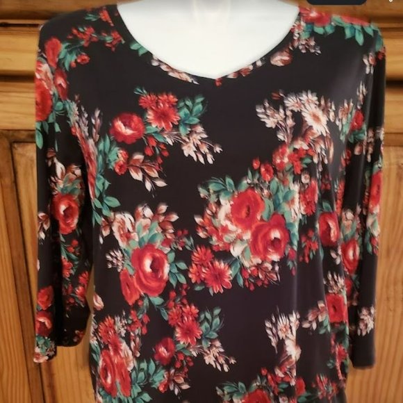 The Pioneer Woman Tops - Women’s Pioneer Pullover shirt 3/4 slv V neck size XXL